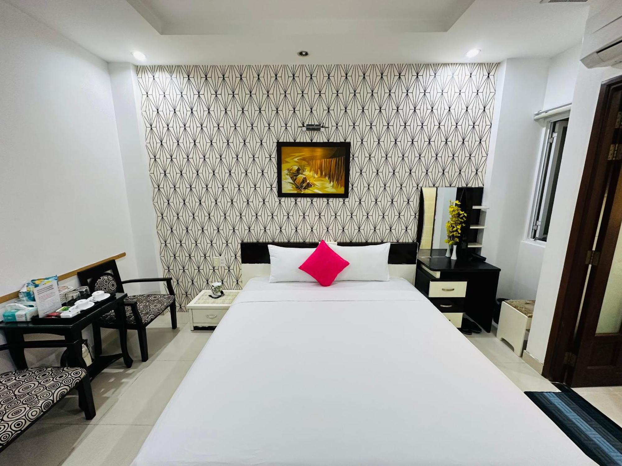 Redflower Hotel Хошимин Екстериор снимка